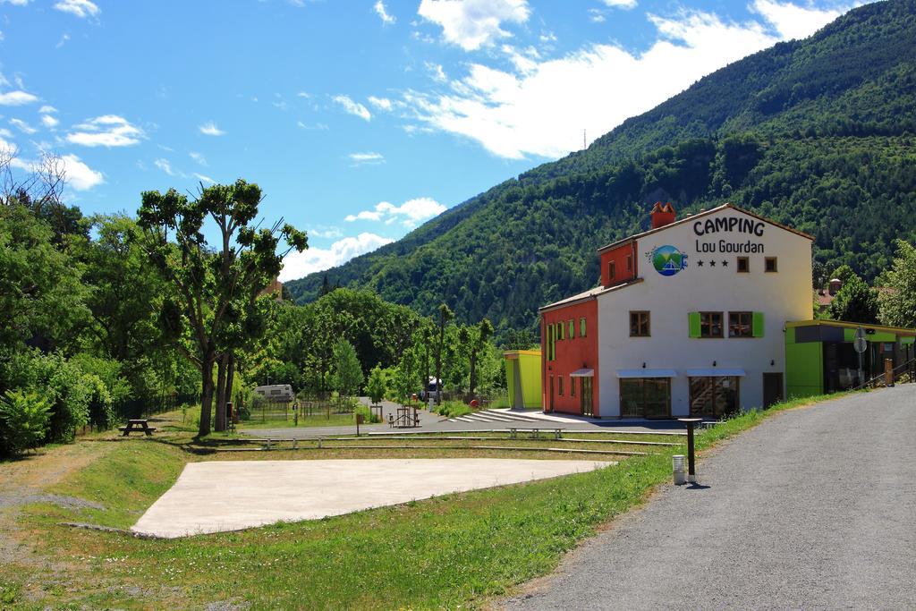 Camping Lou Gourdan Hotel Puget Theniers Bagian luar foto