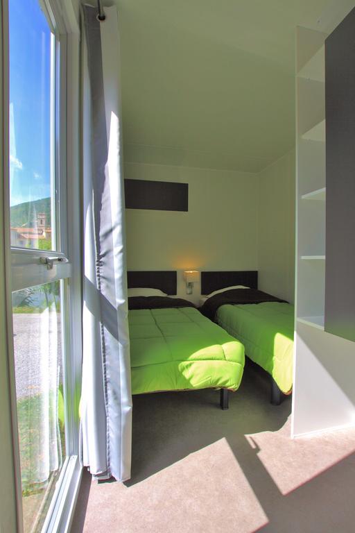 Camping Lou Gourdan Hotel Puget Theniers Bagian luar foto