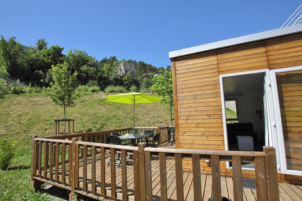 Camping Lou Gourdan Hotel Puget Theniers Bagian luar foto