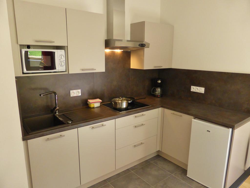 Camping Lou Gourdan Hotel Puget Theniers Bagian luar foto
