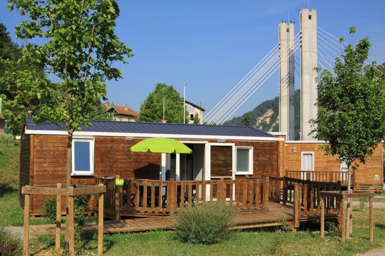 Camping Lou Gourdan Hotel Puget Theniers Bagian luar foto